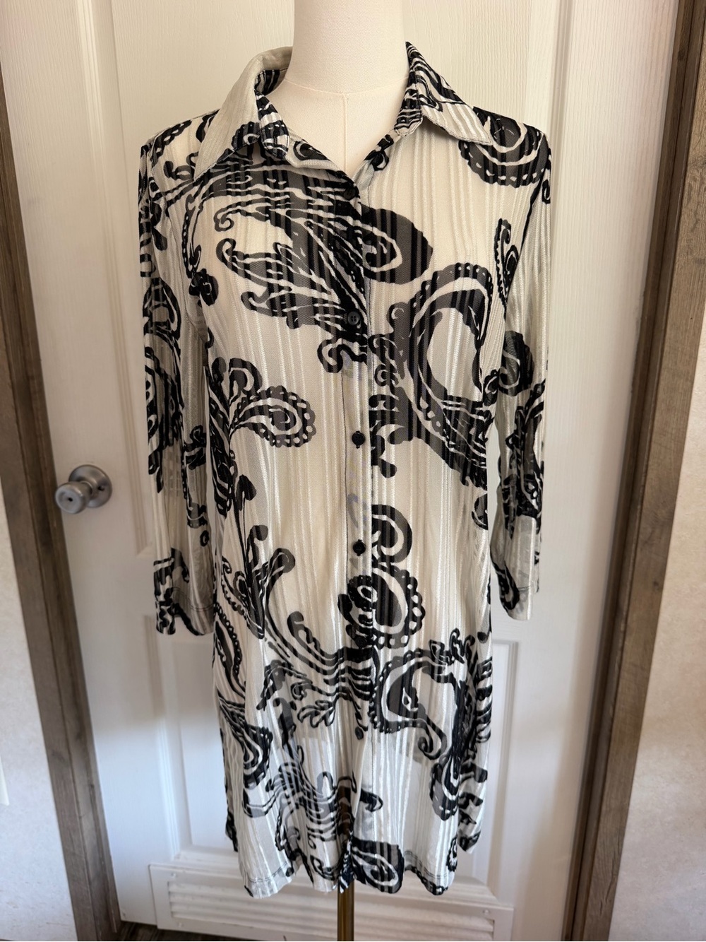 Chico’s Travelers Sheer Paisley Duster Shirt Dress Size 1 Y2K Boho Button Front